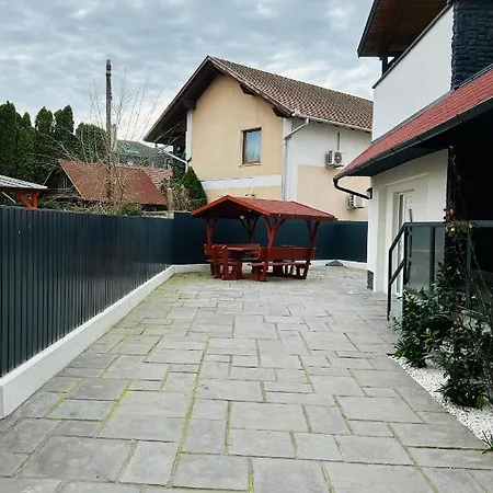 Eros Apartman Hajduszoboszlo Exterior photo